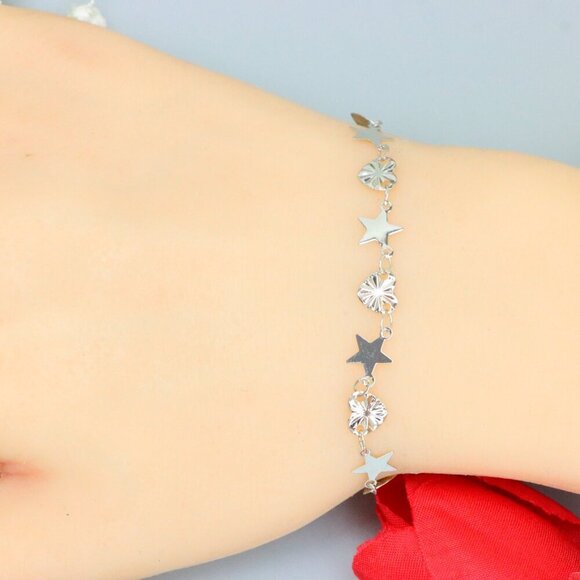 "Elegant & Trendy Bracelet, A Perfect Gift for Women, Thoughtful, EVCH1608 - Picture 1 of 10